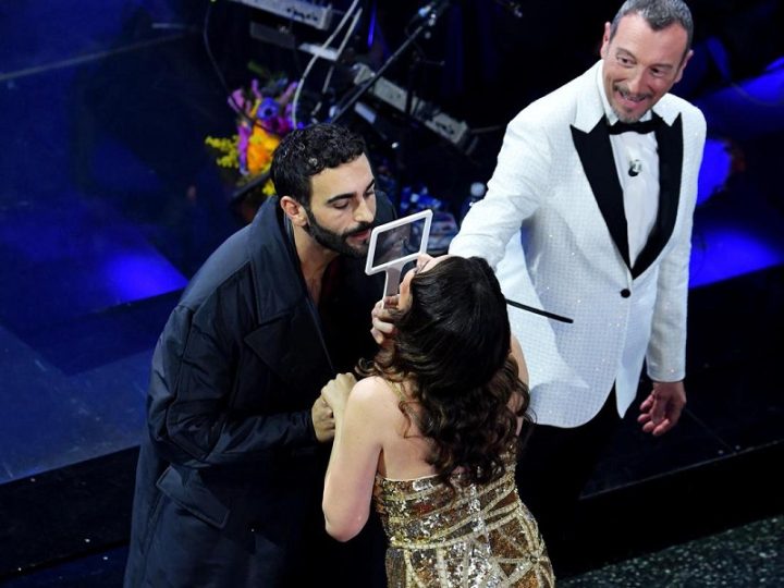 Marco Mengoni fa impazzire il pubblico del Festival di Sanremo: il “Preserbacino” in vendita online!